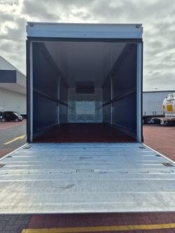 2015 Isuzu Trucks FSD850 12 PLT Refrigerated Taut/Lift