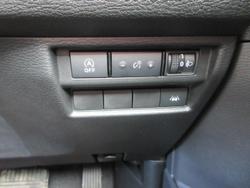 2025 Nissan Navara ST-X