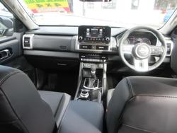 2025 Nissan Navara ST-X