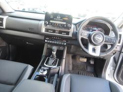 2025 Nissan Navara ST-X