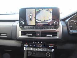 2025 Nissan Navara ST-X
