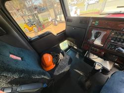 2010 Kenworth T358 Tilt Tray
