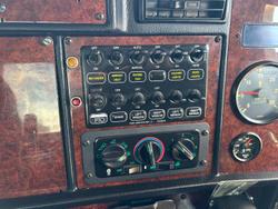 2010 Kenworth T358 Tilt Tray