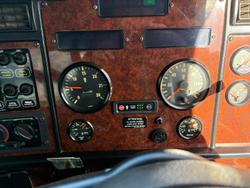 2010 Kenworth T358 Tilt Tray