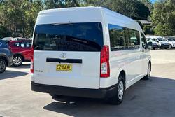2020 Toyota Hiace Commuter