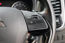 2017 Mitsubishi Outlander ES