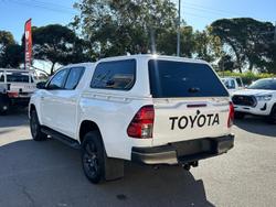 2022 Toyota Hilux SR