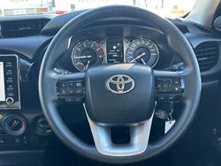 2022 Toyota Hilux SR
