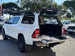 2022 Toyota Hilux SR