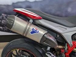 2015 DUCATI HYPERMOTARD 821 SP RED
