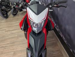 2015 DUCATI HYPERMOTARD 821 SP RED