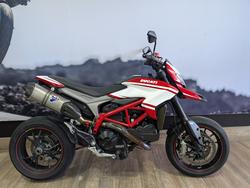 2015 DUCATI HYPERMOTARD 821 SP RED