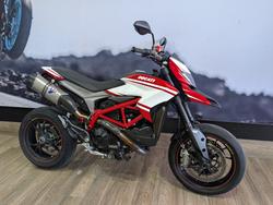 2015 DUCATI HYPERMOTARD 821 SP RED