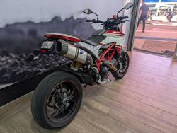 2015 DUCATI HYPERMOTARD 821 SP RED
