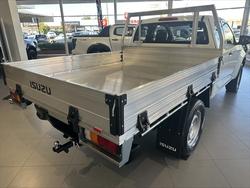 2026 ISUZU D-MAX SX