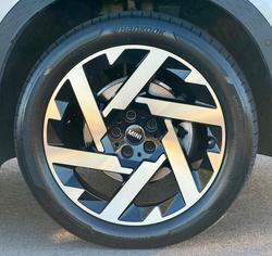 2024 MINI Countryman S Favoured