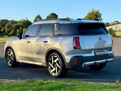 2024 MINI Countryman S Favoured