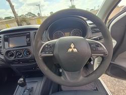 2017 Mitsubishi Triton GLX