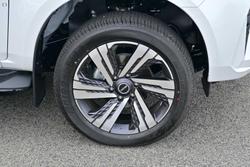2026 Isuzu MU-X LS-T