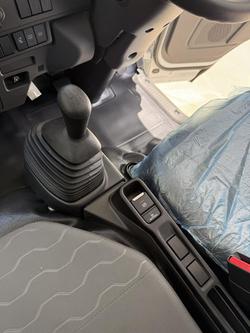 2026 Isuzu N Series NPR 45/65-175 MT D28 Tradepack