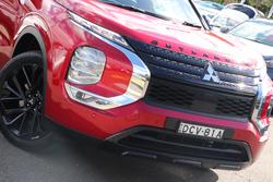 2023 Mitsubishi Outlander LS Black Edition