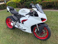 2023 DUCATI PANIGALE V2 White
