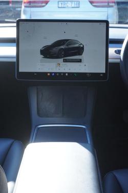 2022 Tesla Model 3 Rear-Wheel Drive