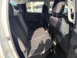 2025 Isuzu D-MAX SX MY24 4X4 Dual Range Mineral White