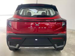 2025 Mahindra XUV3XO AX7L