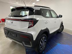 2025 Mahindra XUV3XO AX5L