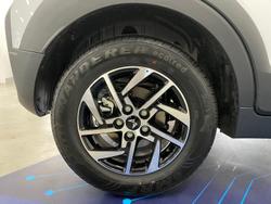 2025 Mahindra XUV3XO AX5L