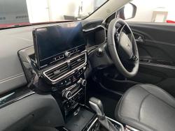 2025 Mahindra XUV3XO AX7L