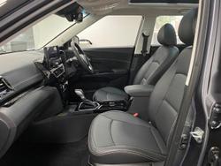2025 Mahindra XUV3XO AX7L