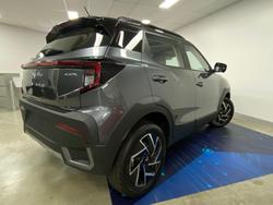 2025 Mahindra XUV3XO AX7L