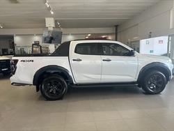 2026 ISUZU D-MAX XT