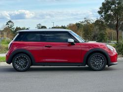 2026 MINI Cooper C Favoured