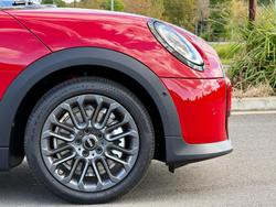 2026 MINI Cooper C Favoured