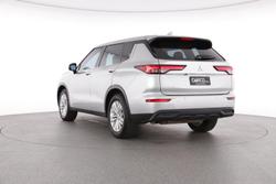 2023 Mitsubishi Outlander ES