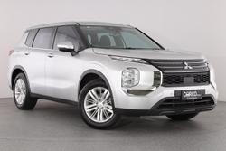 2023 Mitsubishi Outlander ES