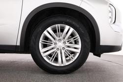 2023 Mitsubishi Outlander ES