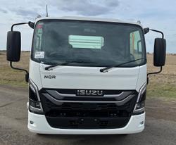 2025 Isuzu N Series NQR 88/80-190 AM D38