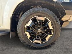 2021 Nissan Navara ST-X
