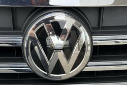 2019 Volkswagen Touareg 190TDI Launch Edition