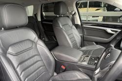 2019 Volkswagen Touareg 190TDI Launch Edition