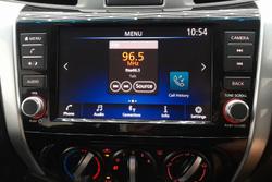 2021 Nissan Navara SL