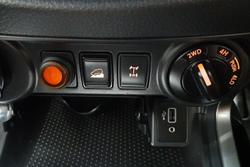 2021 Nissan Navara SL