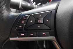 2021 Nissan Navara SL