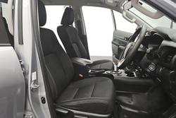 2023 Toyota Hilux SR