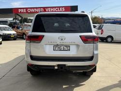 2024 Toyota Landcruiser VX