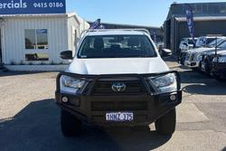 2022 Toyota Hilux SR